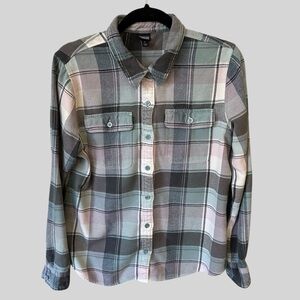 Patagonia Women’s Plaid Shirt - Green, Gray, and Pink